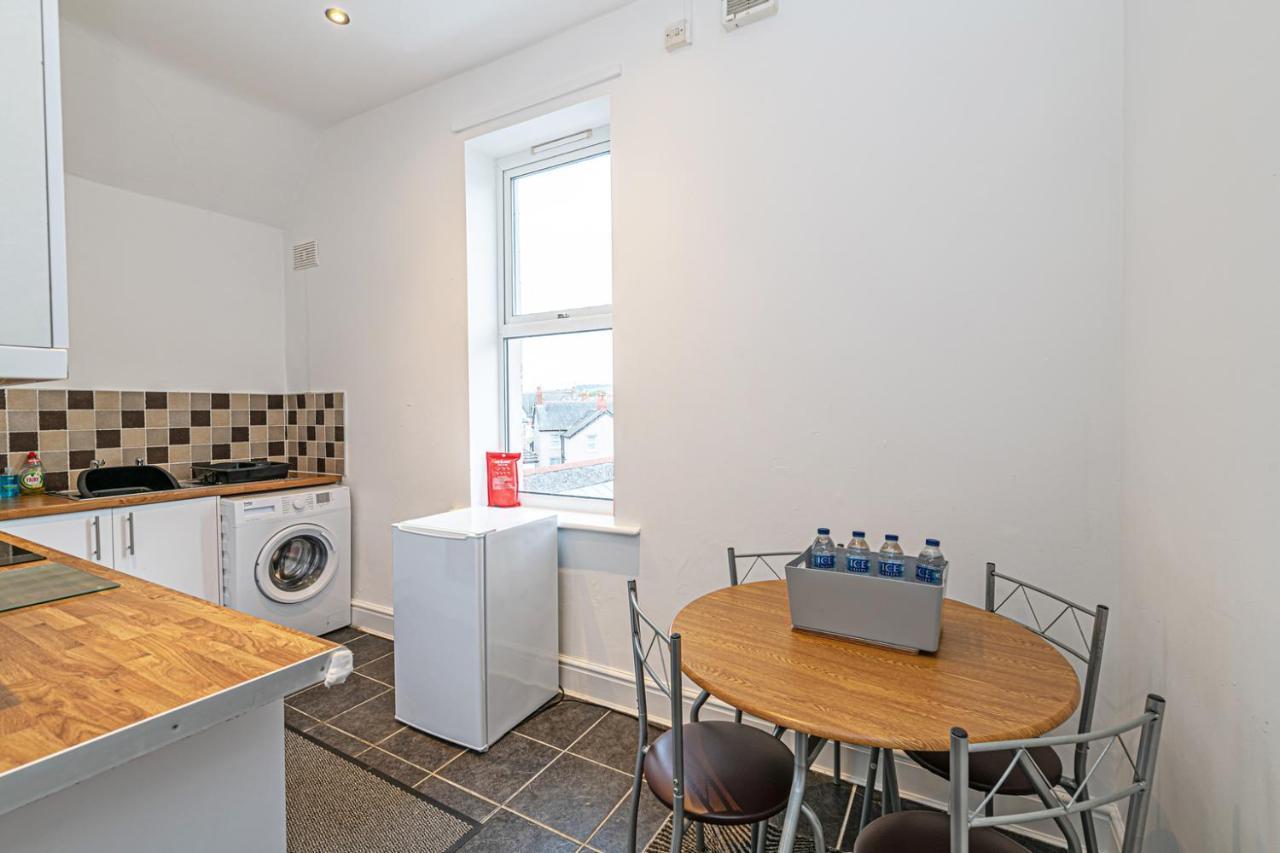 Two Bedroom Holiday Apartment 콜윈베이 외부 사진